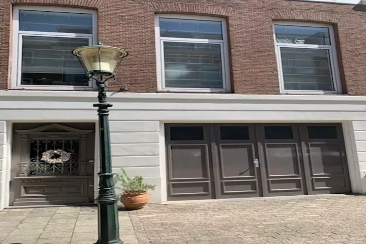 Huize Columbus-Buitenkant zomer