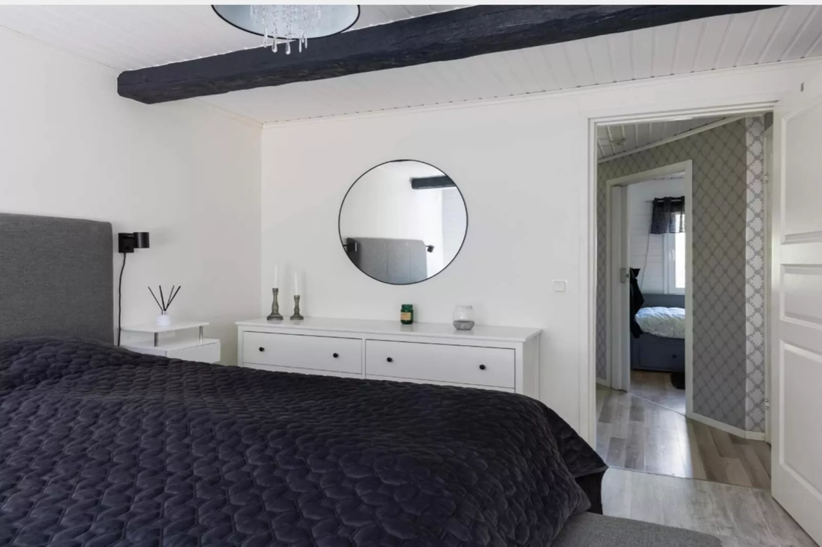 Gezellig toevluchtsoord in het bos met bubbelbad - Binnen