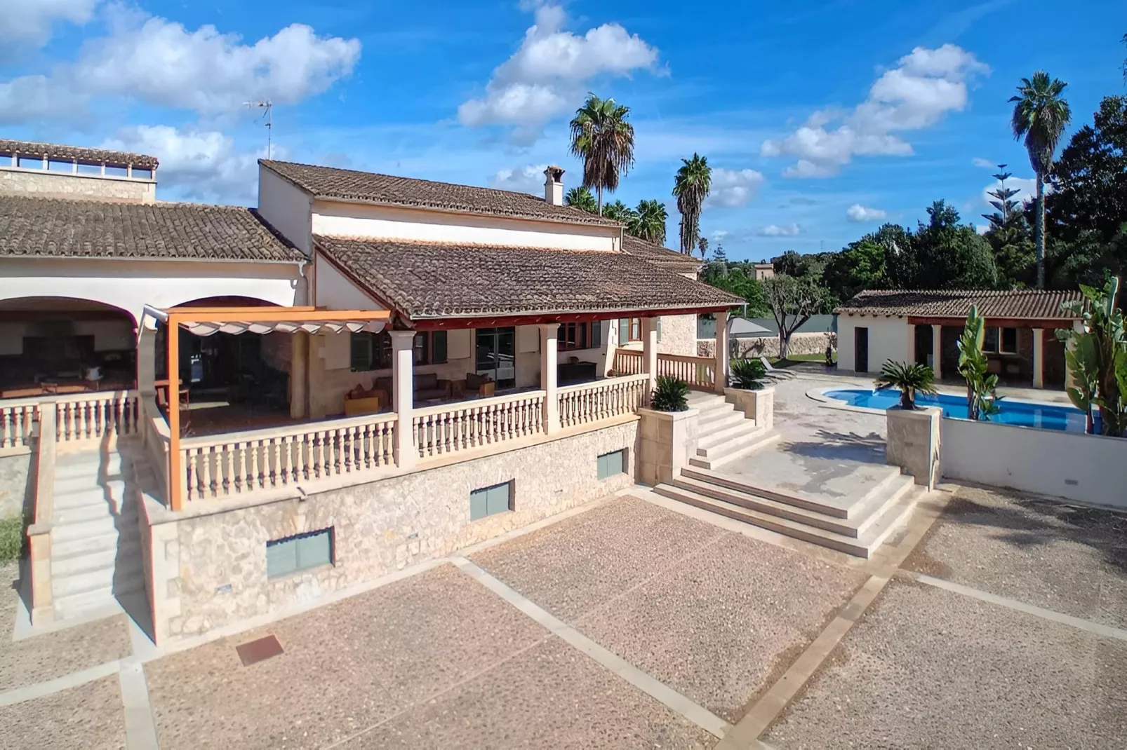 La Canova Manacor-Buitenkant zomer