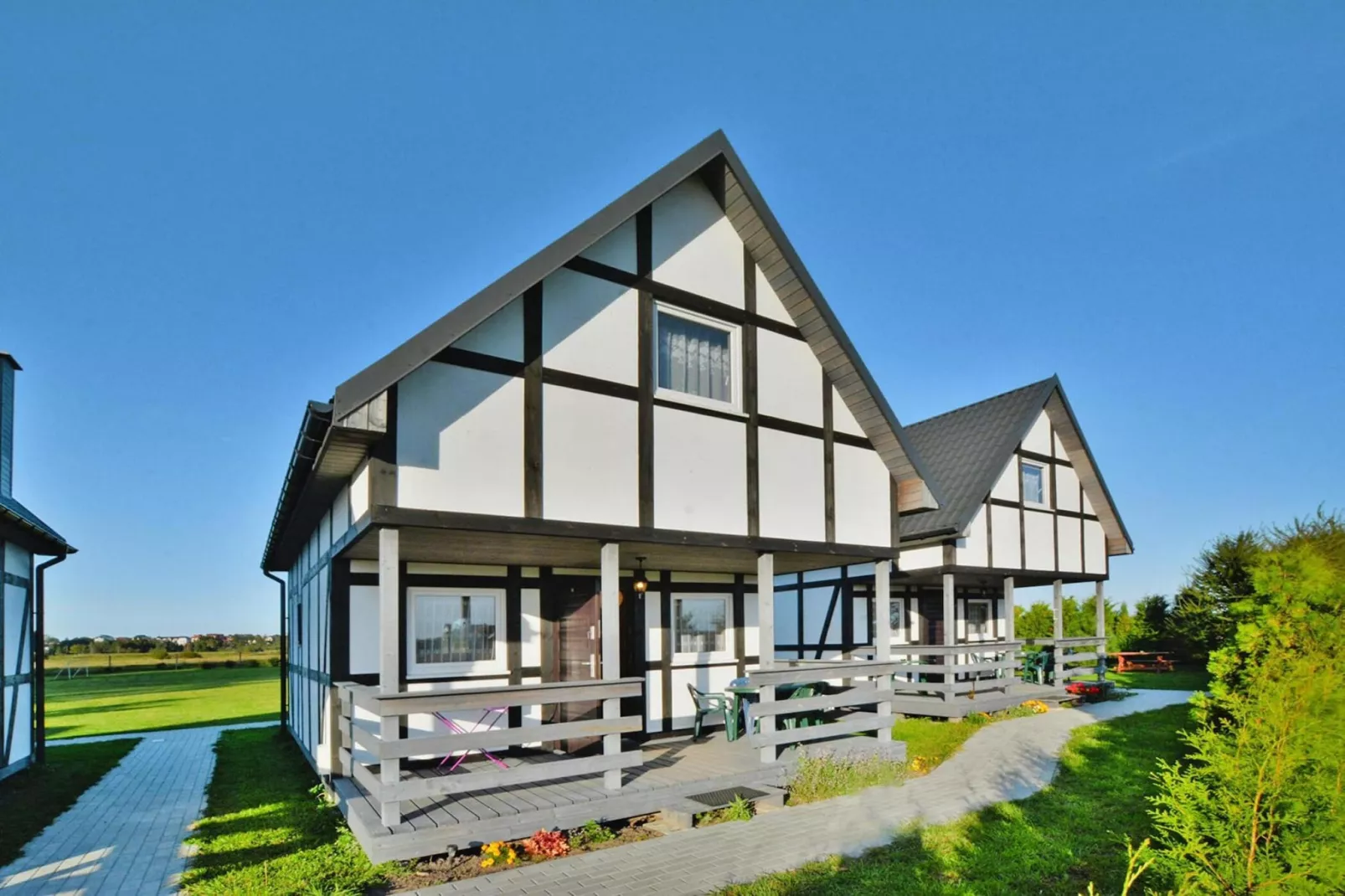 Domki Pani Marii 50 m2 dla 5 osób Jarosławiec-Buitenkant zomer