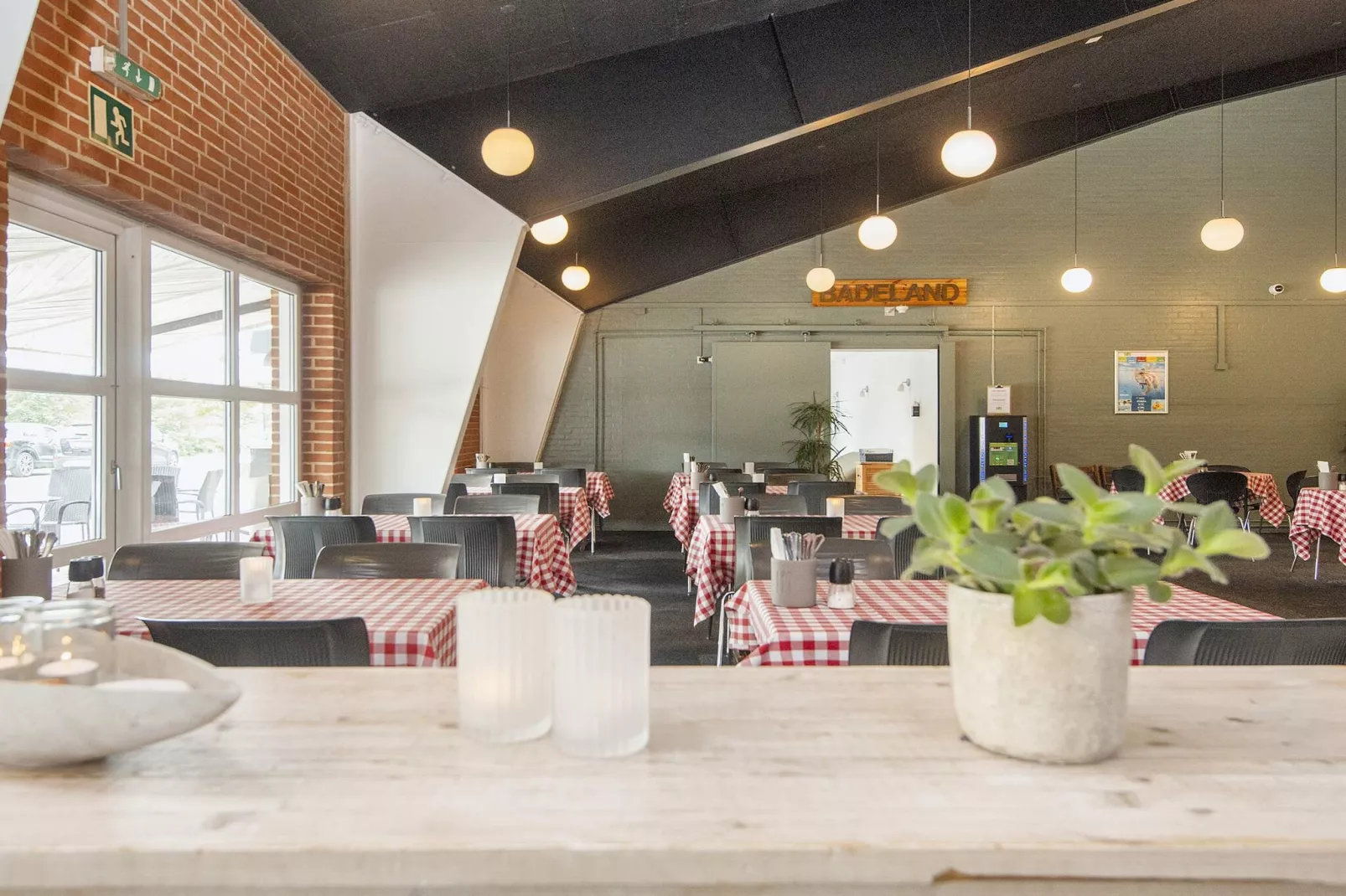 3 room - Binnen