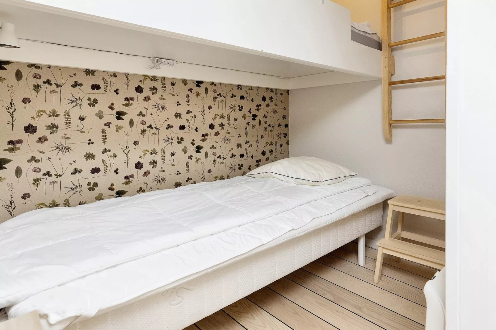 2 room Standard-Binnen