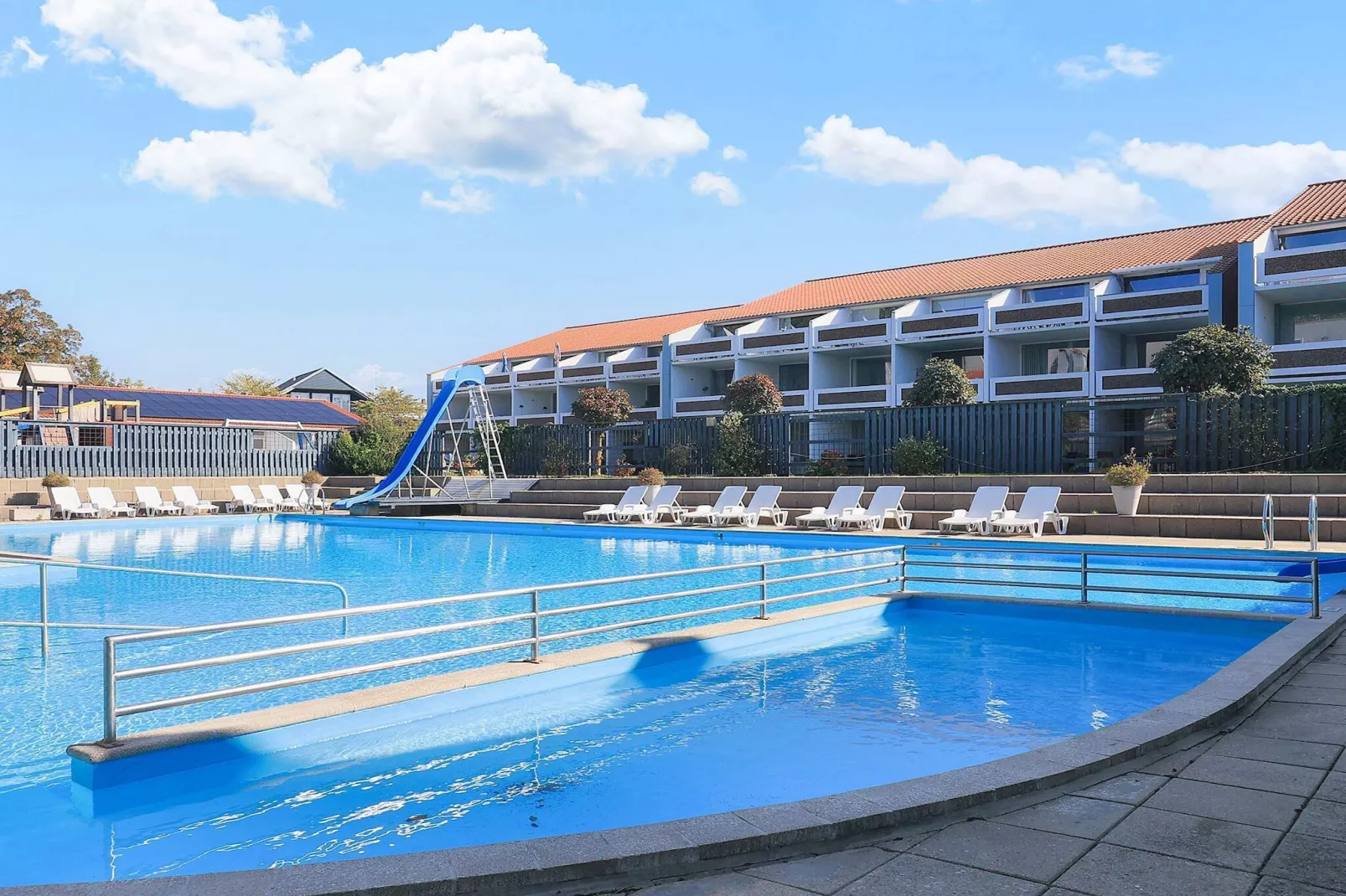 2½ room 1 st floor-Zwembad