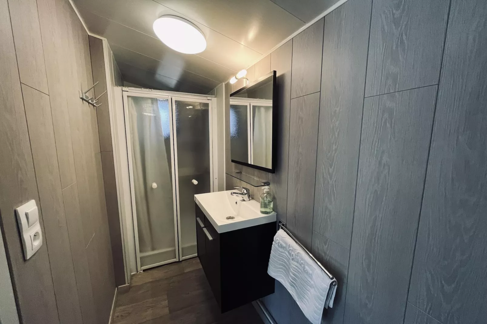 Vijverzicht - Badkamer