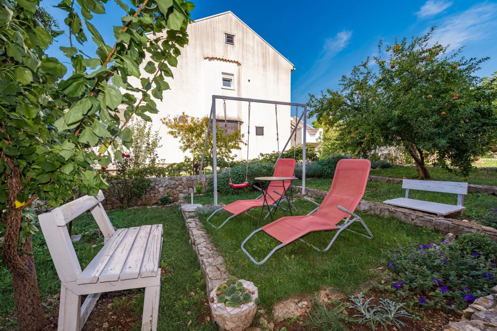 Apartments Bruna - one bedroom apartment A2-Tuinen zomer