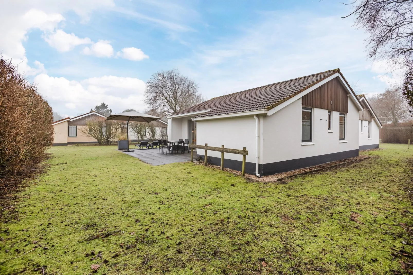 Boomhiemke Duinbungalow 4 - Buitenkant zomer