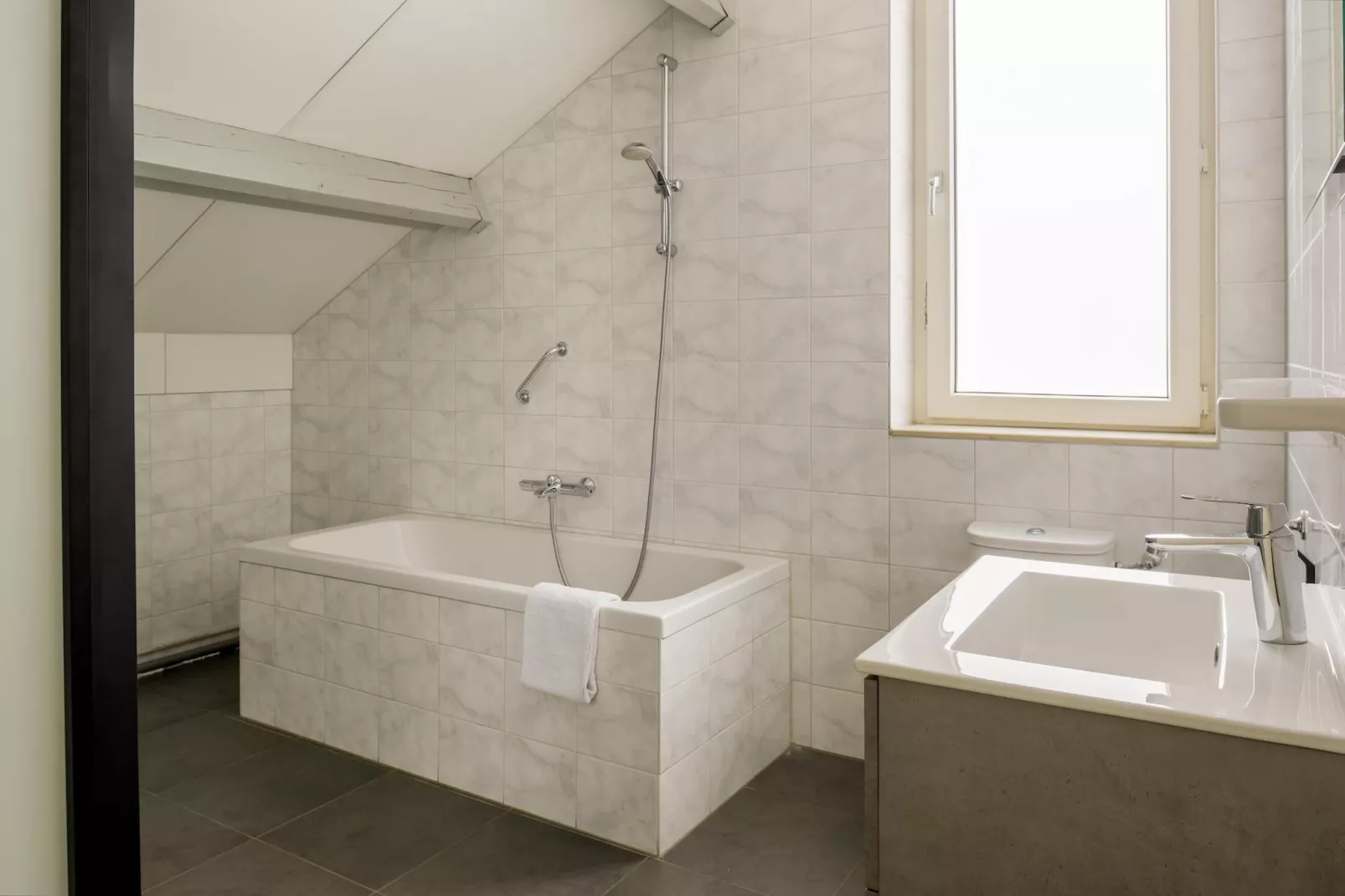 Vakantiepark Reevallis 4 - Badkamer