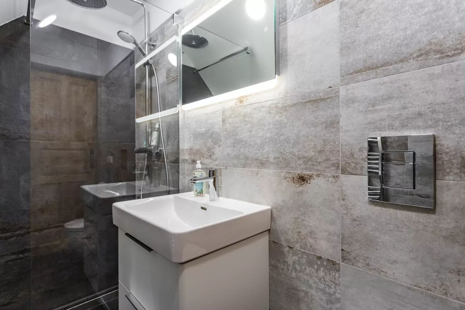 Vysoke nad Jizerou KDS007 - Badkamer