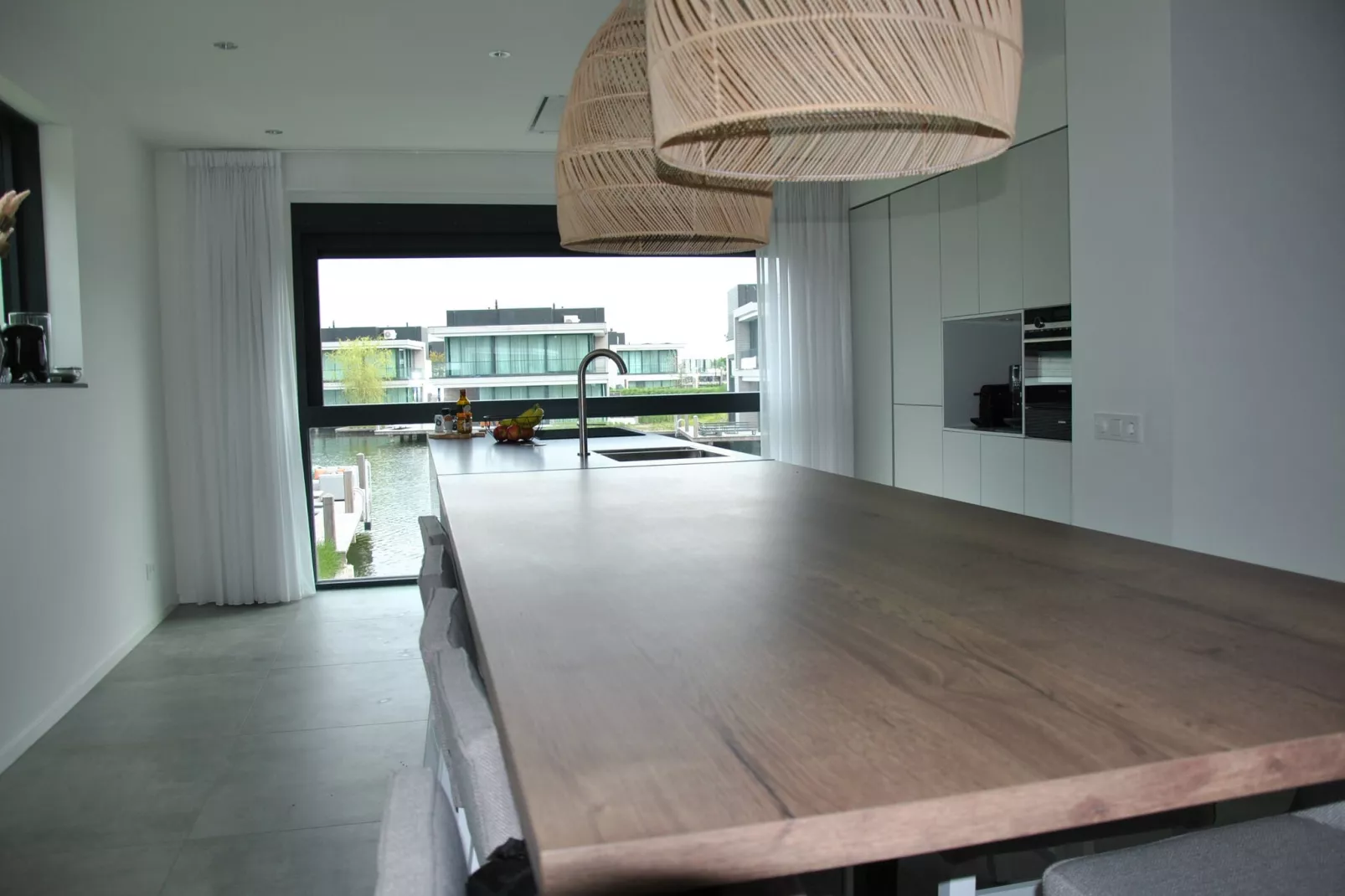 Harbour Village 15-Keuken