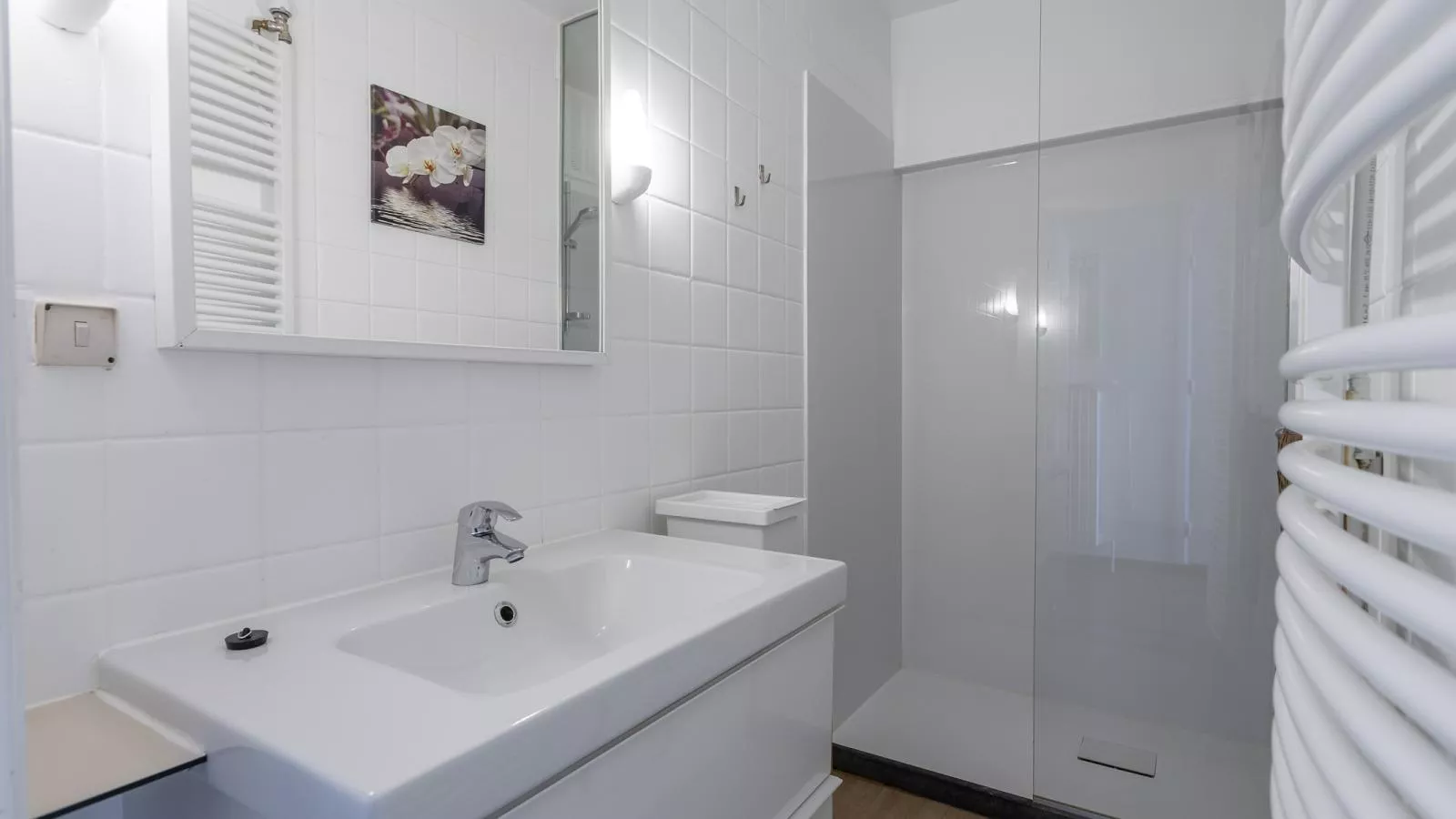 St.Raphael - 0302 + box 117-Badkamer