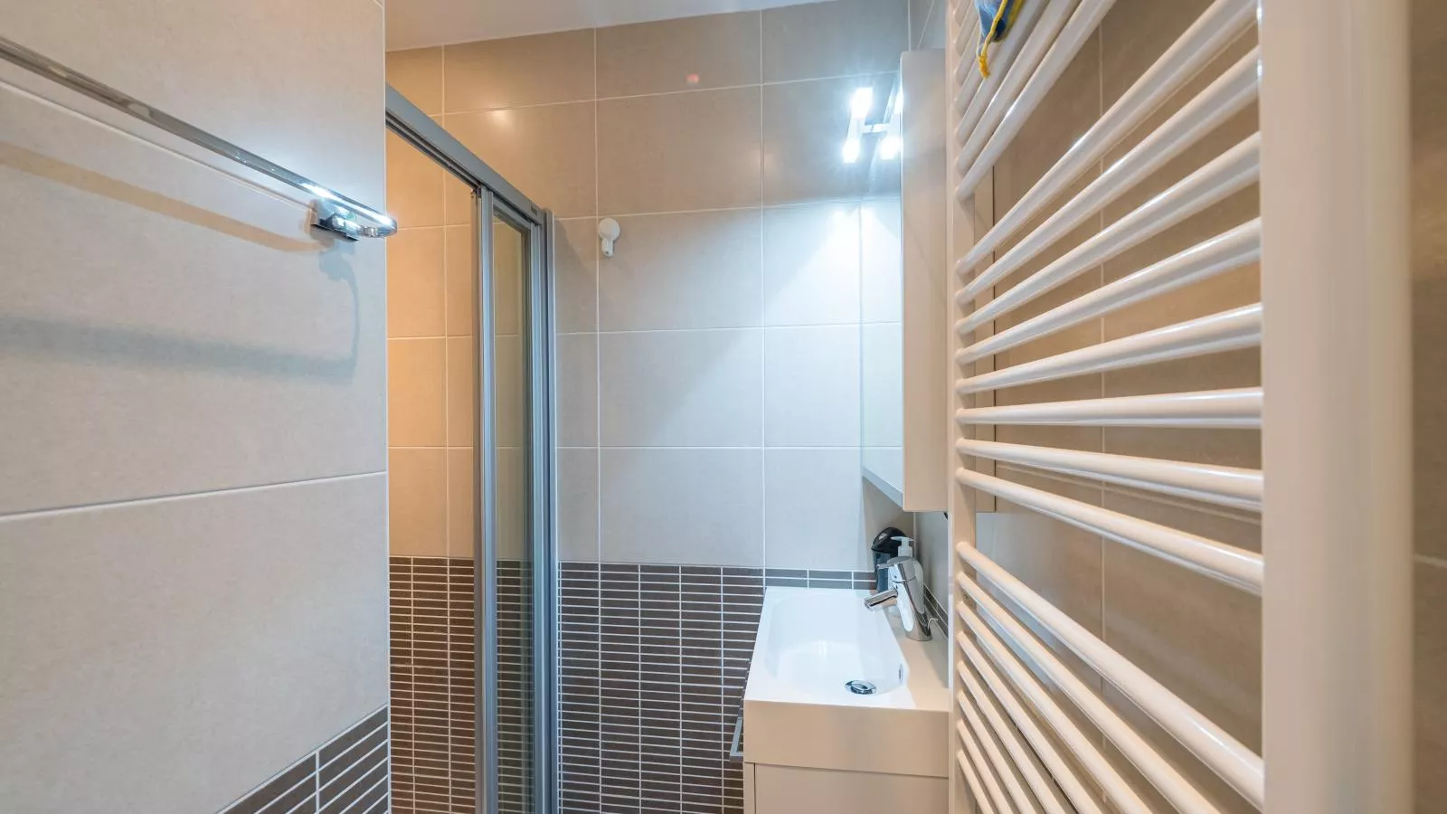 Villa Georges I - 0103-Badkamer