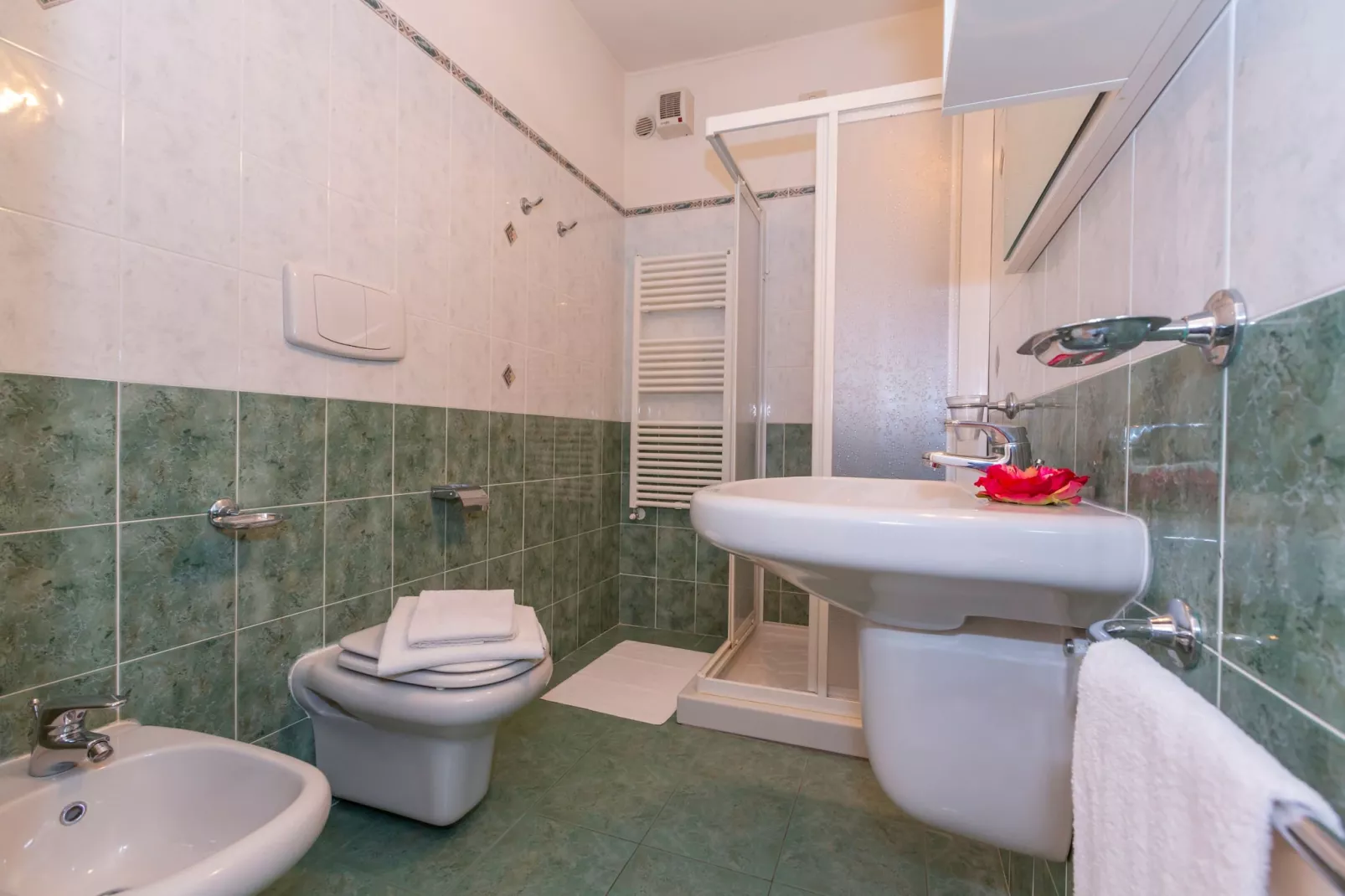 RESIDENCE PORTO LETIZIA - VILLAGE-BILOCALE 4 PAX 8226 - VGB4-Badkamer