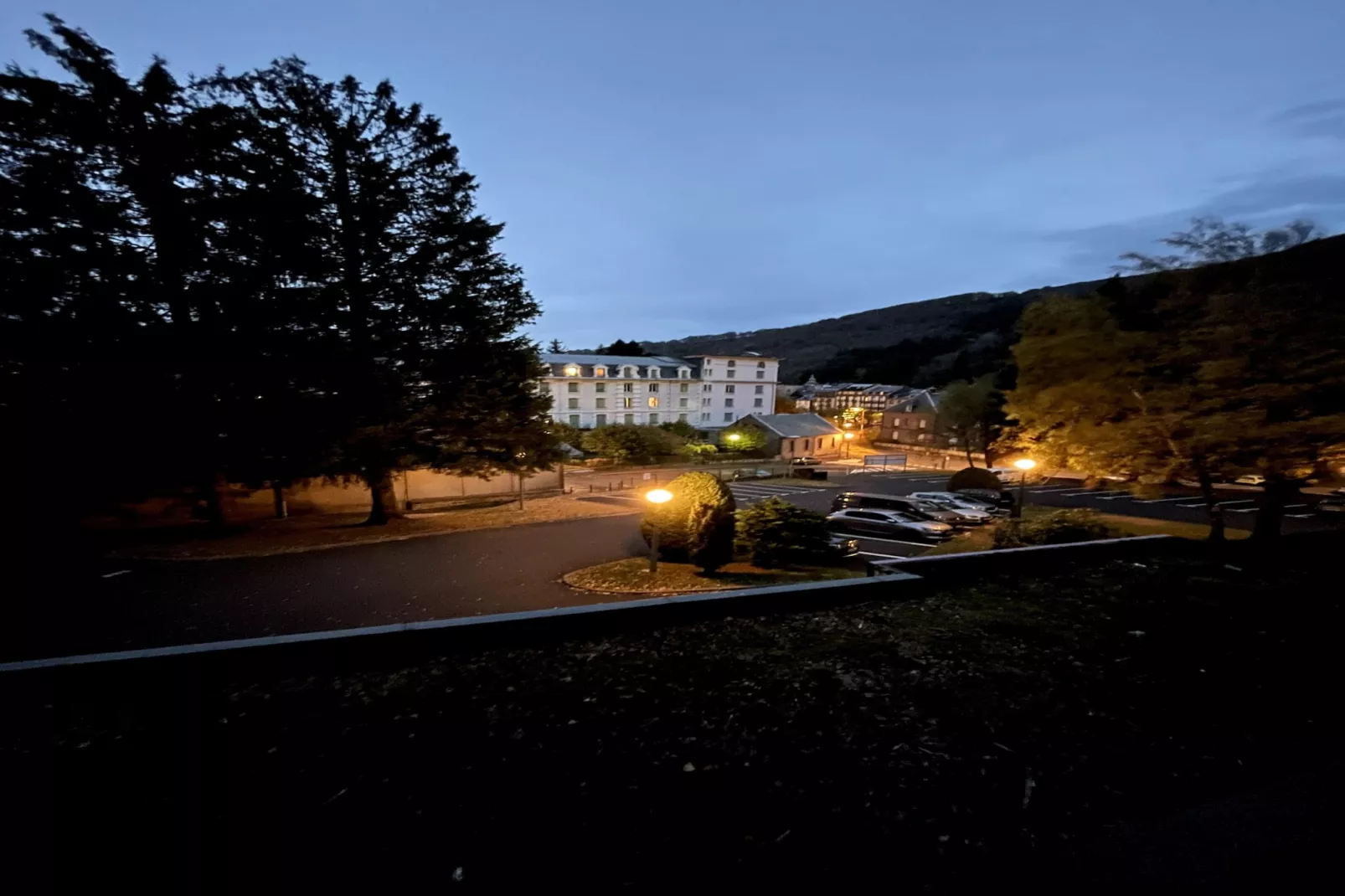 Le pradet C 480 - Le Mont Dore-Buitenkant zomer