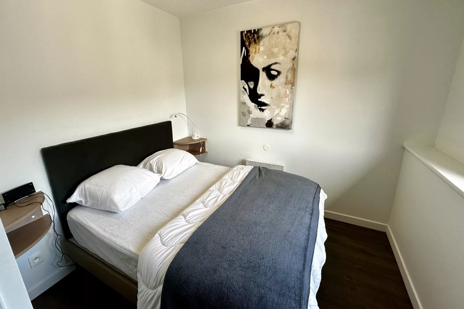 Les Etrangers 402 - La Bourboule-Slaapkamer