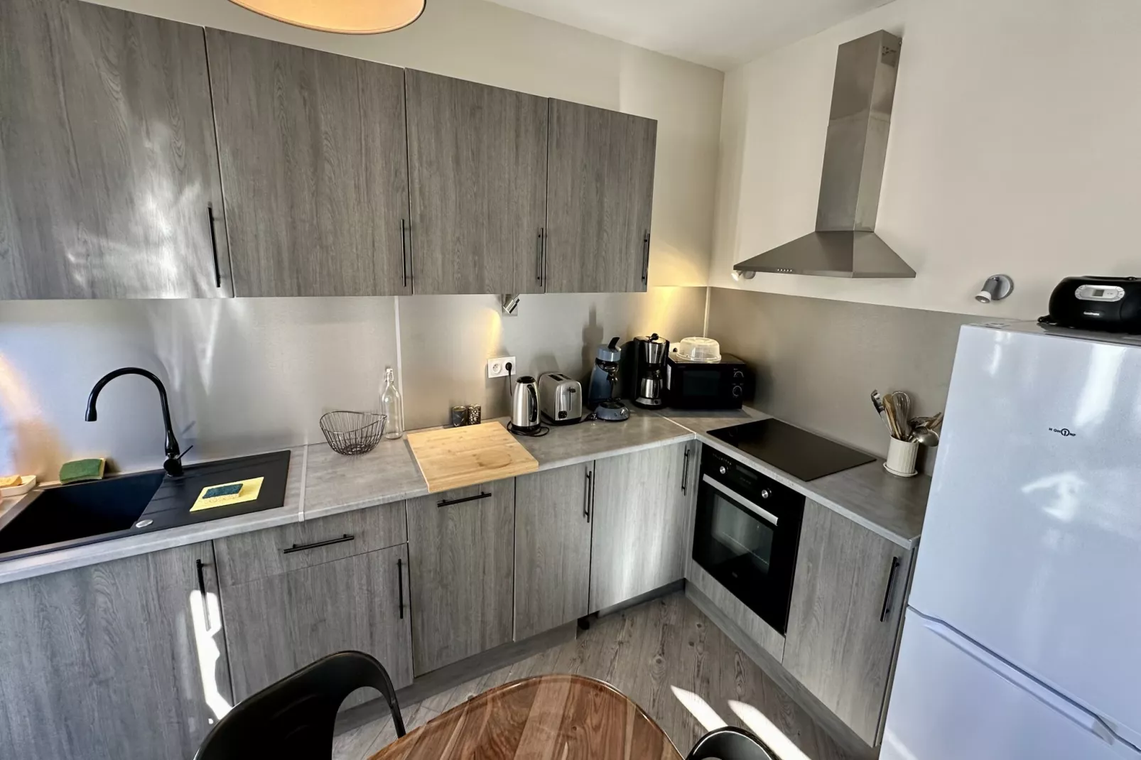 Au Cœur du Mont Dore : 6 personnes-Keuken