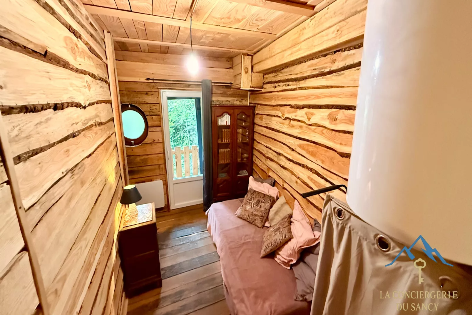 La Cabane des Sources Le Mont Dore 2pers-Woonkamer