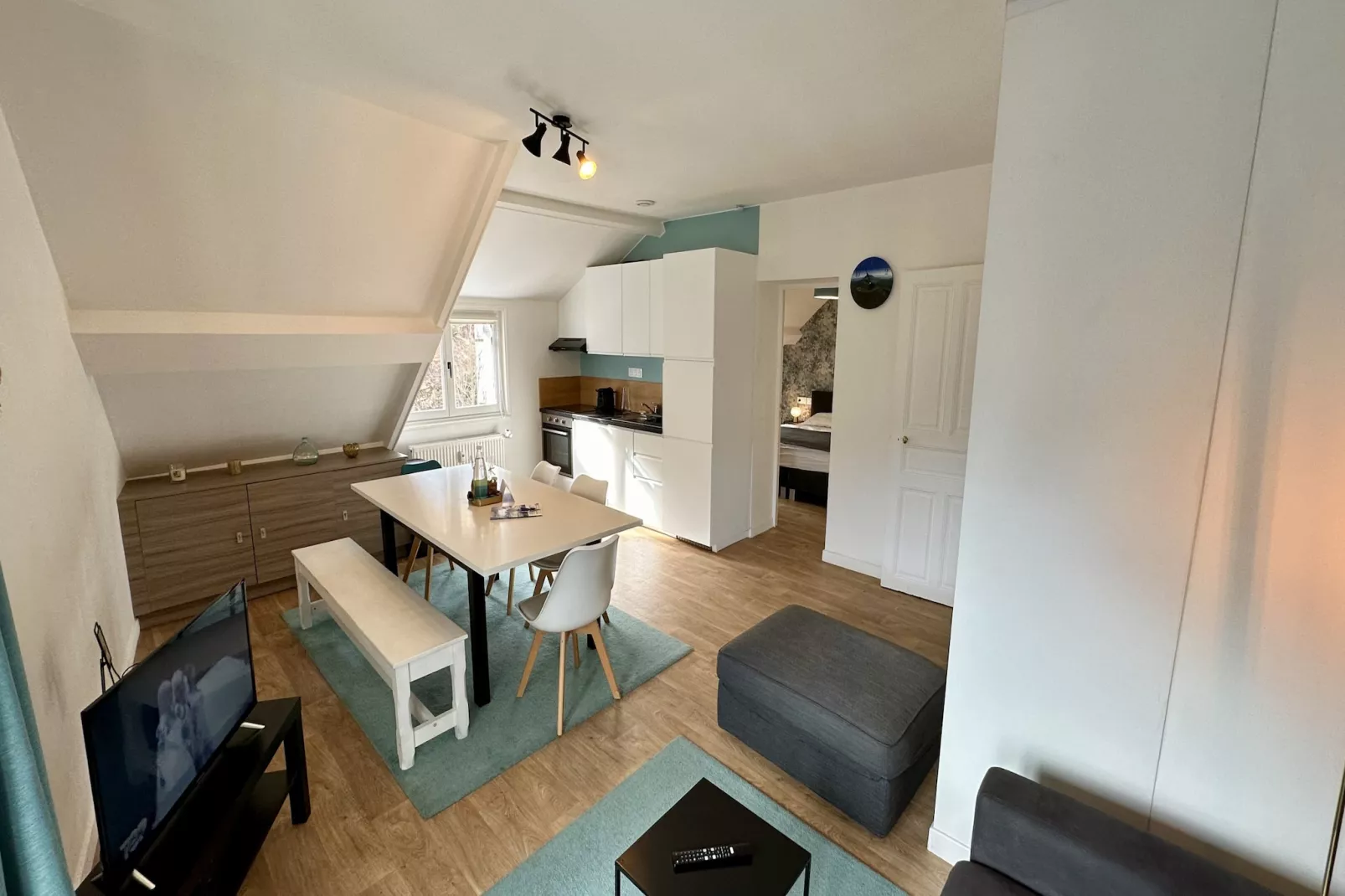 Villa Pax 4 - La Bourboule 6pers-Eetkamer