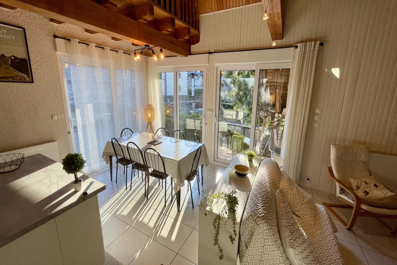 Le Joli Cedre Le Mont Dore-Eetkamer