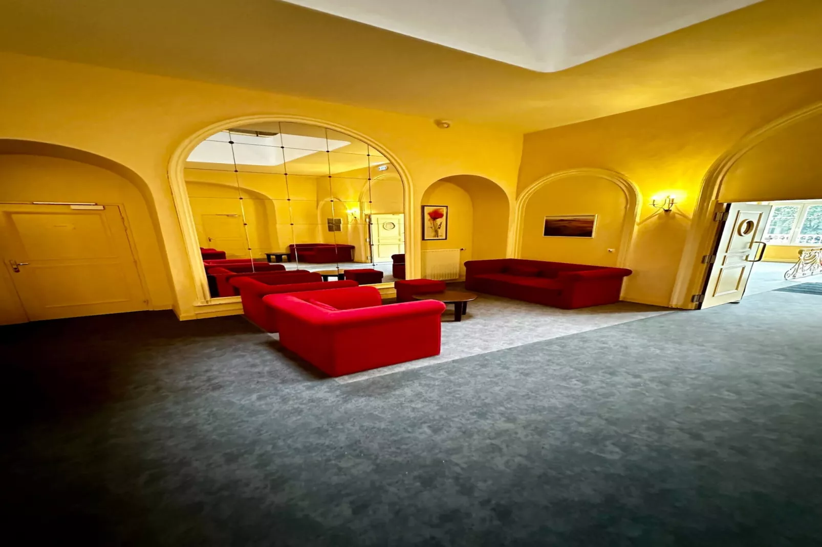 So' Amandine - La Bourboule-Woonkamer