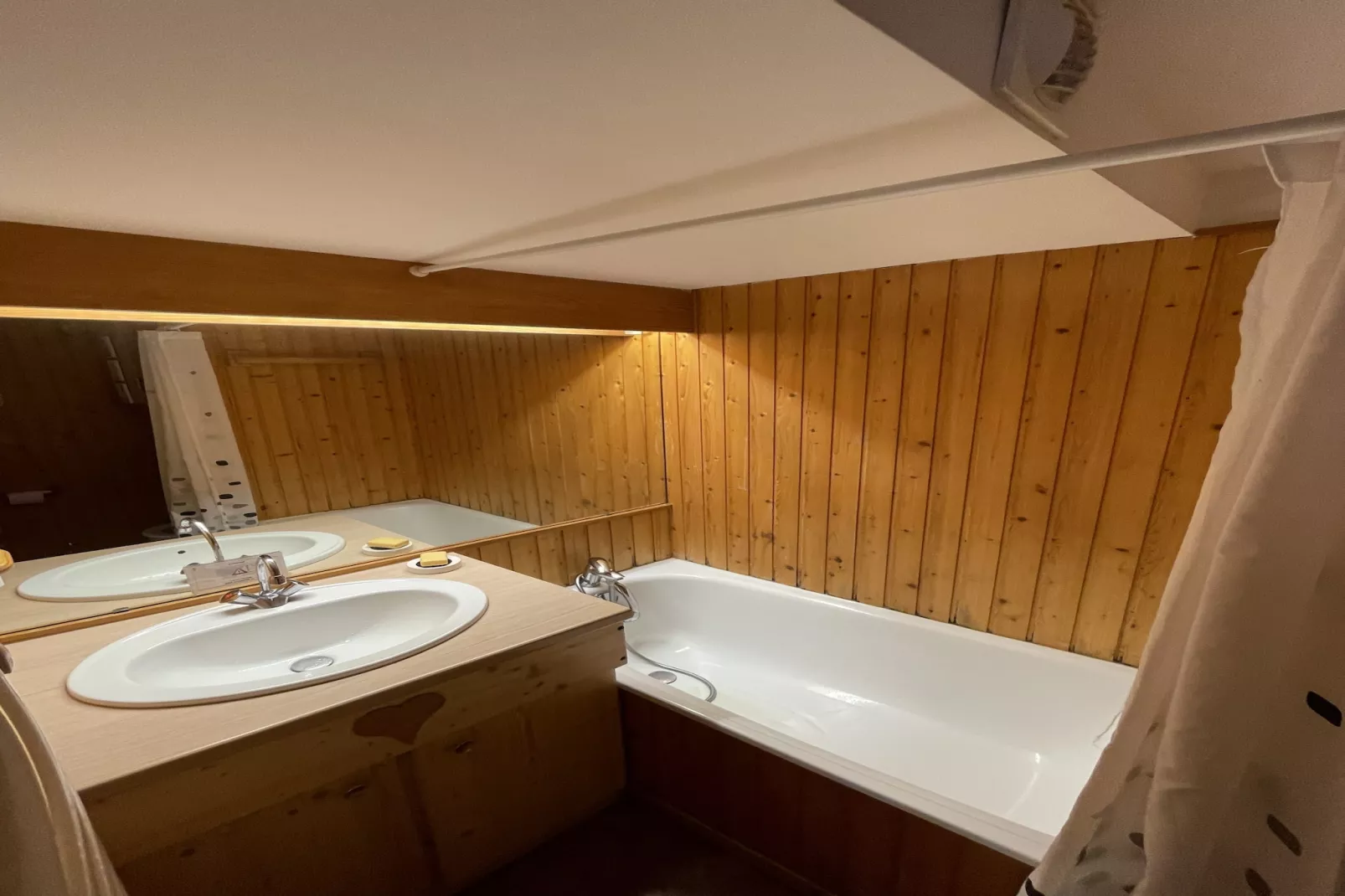 Les Thermes 25 - idéal CURE - Badkamer