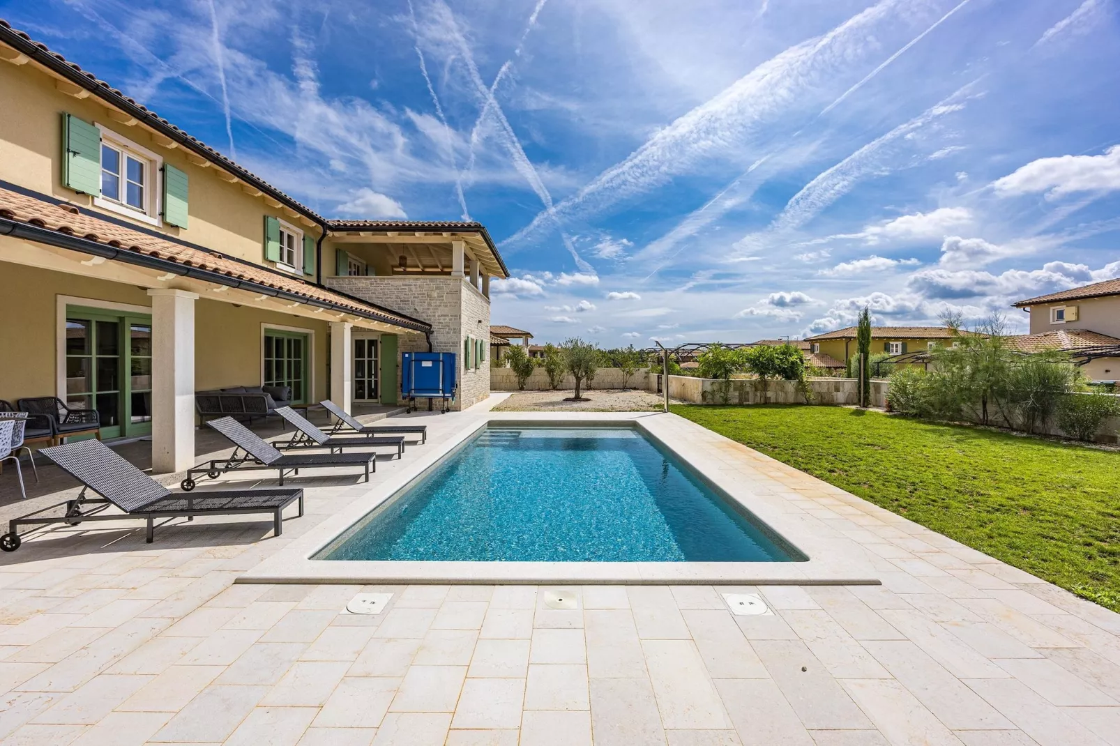 Villa Lunistra-Zwembad