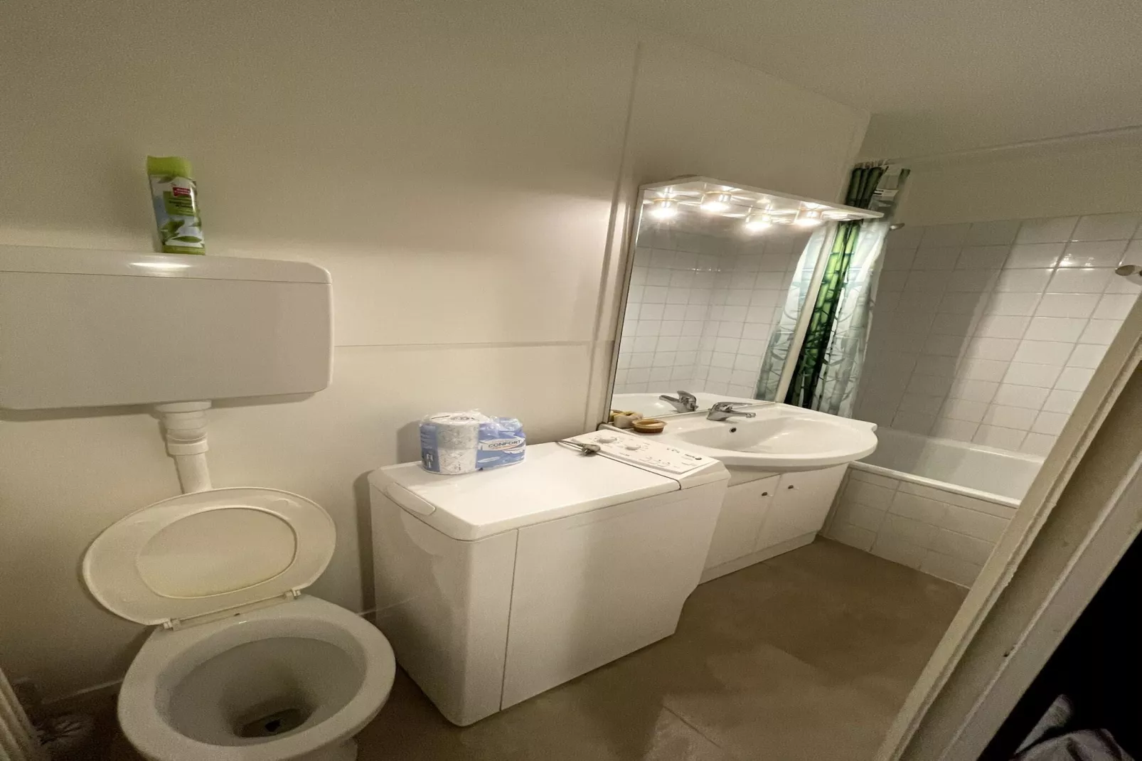 Le pradet C 480 - Le Mont Dore-Badkamer