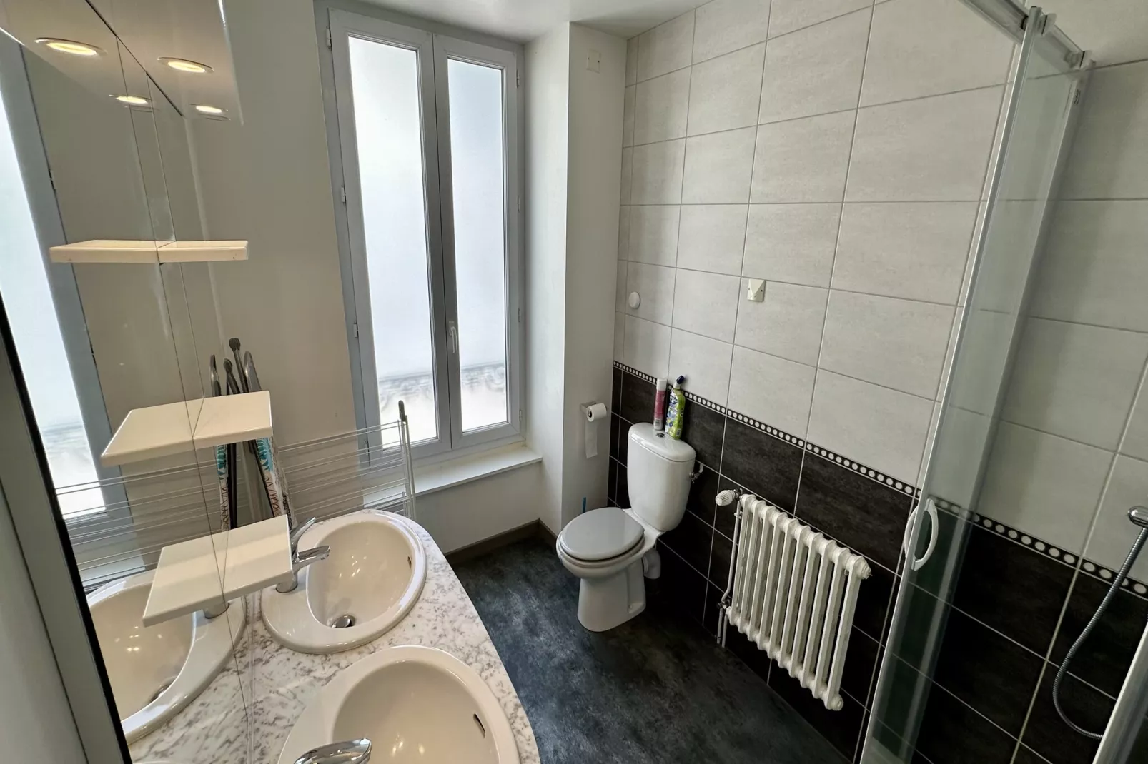 Les Champs d'Auvergne 6-Badkamer