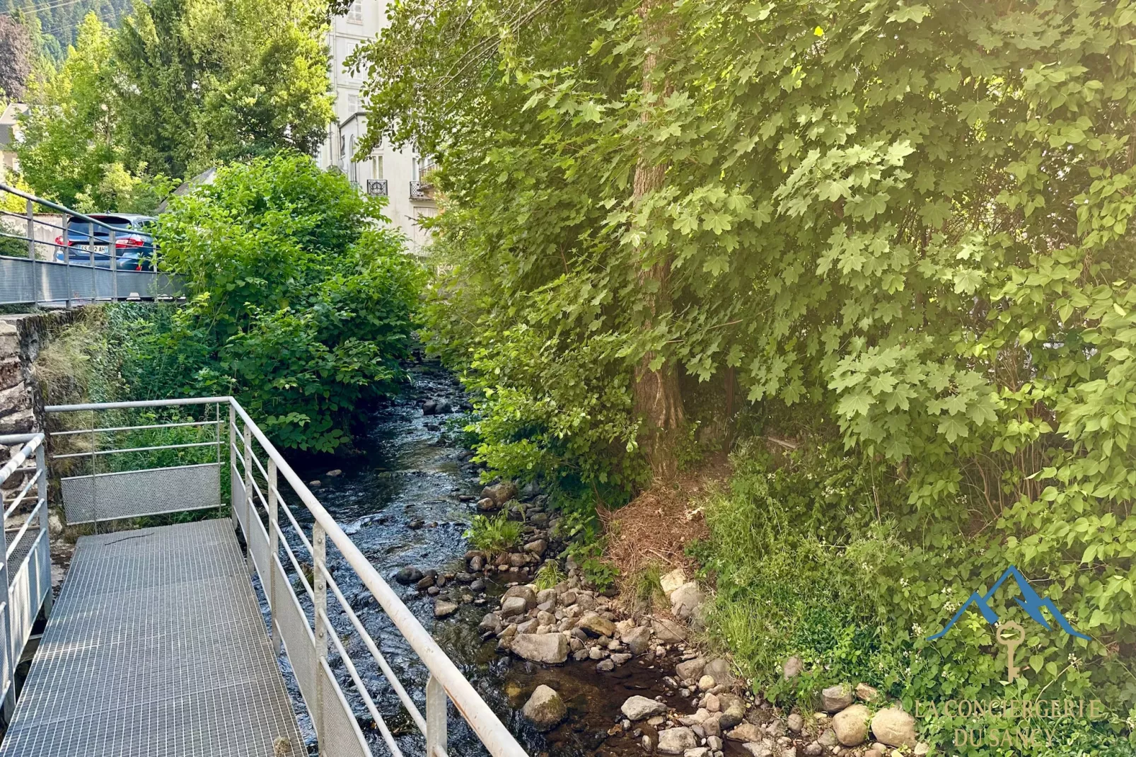 La Rive Gambetta La Bourboule 4 pers-Buitenlucht