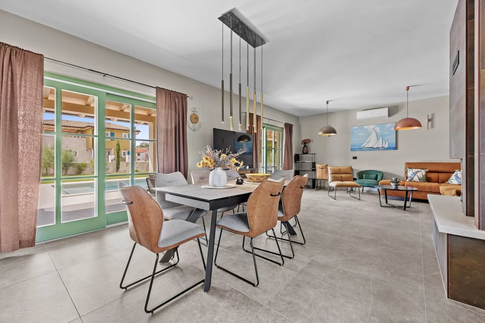 Villa Lunistra-Eetkamer