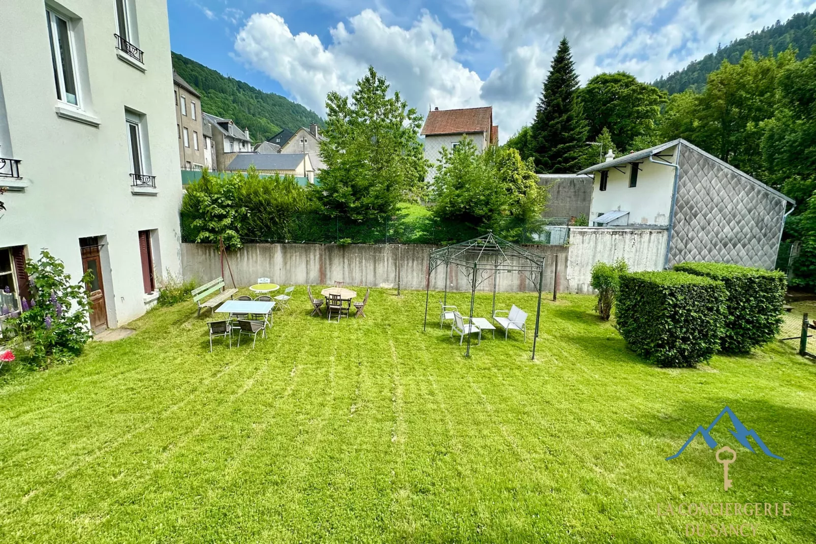 Le Ferrandaise -Le Mont Dore 6 pers - Tuinen zomer