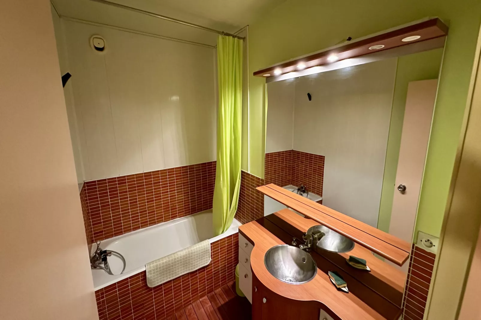 Le Noky Le Mont Dore 5pers - Badkamer