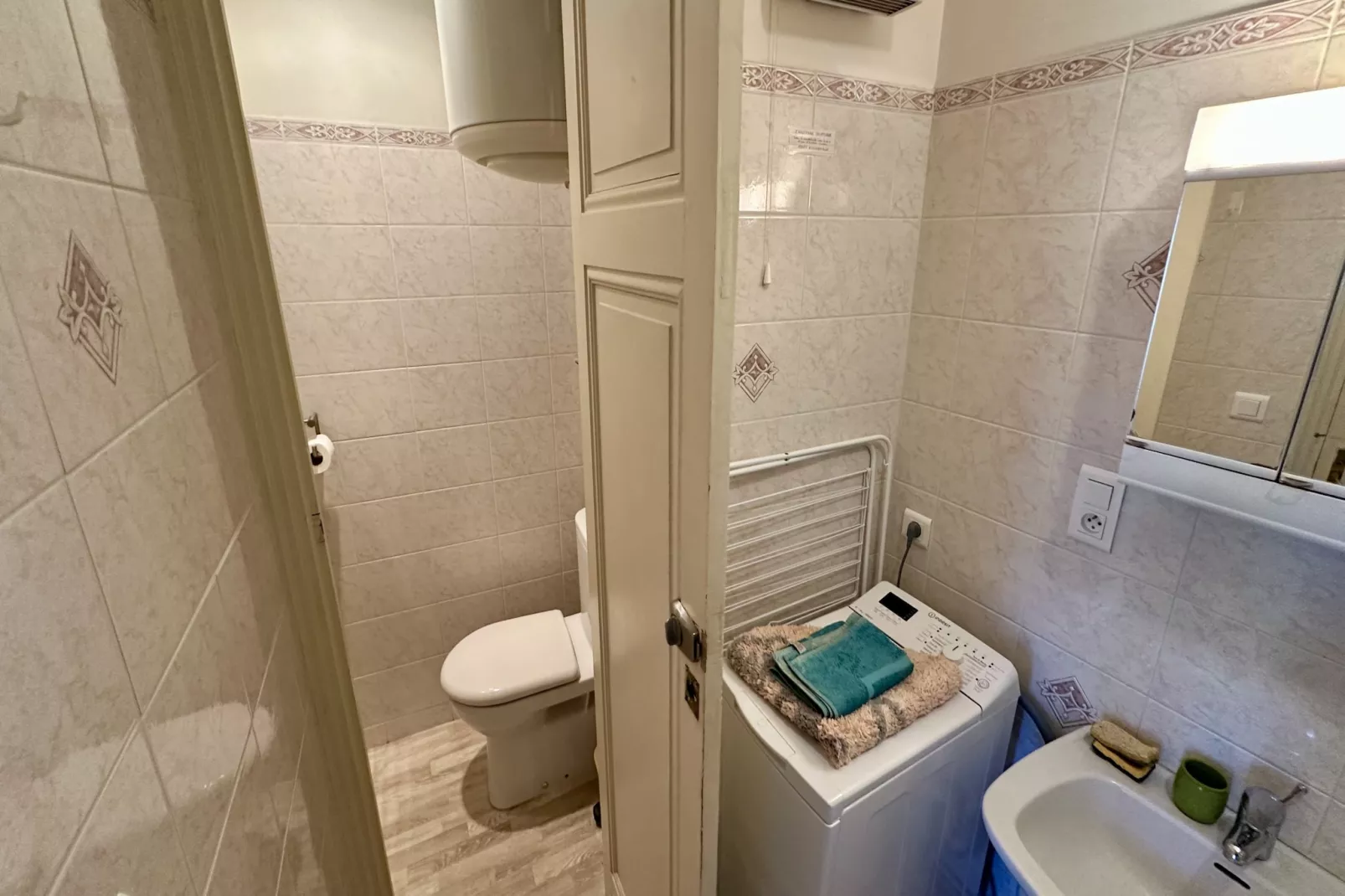 Le Métropole 410 La Bourboule-Badkamer