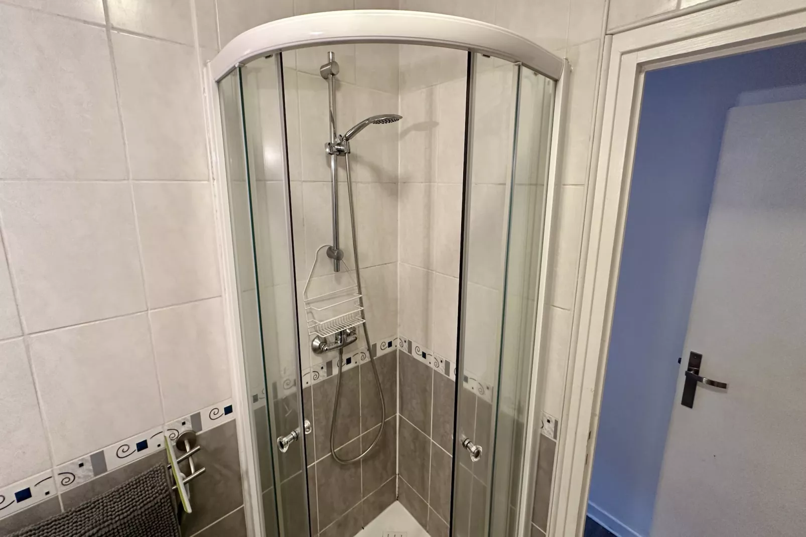Le Therminus 42 - Le Mont Dore 6/8 pers - Badkamer