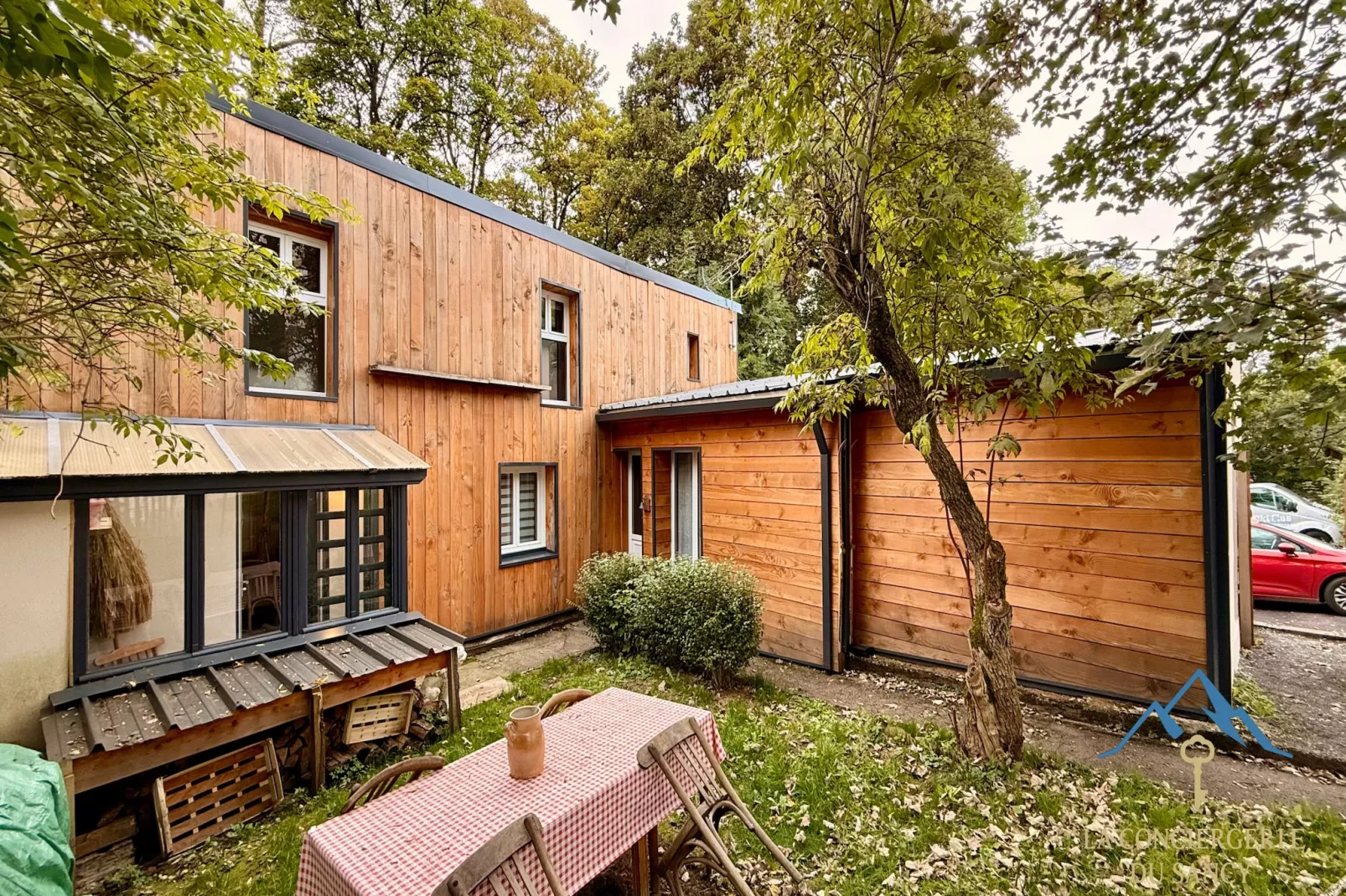 La Maison du Trappeur Le Mont Dore-Tuinen zomer