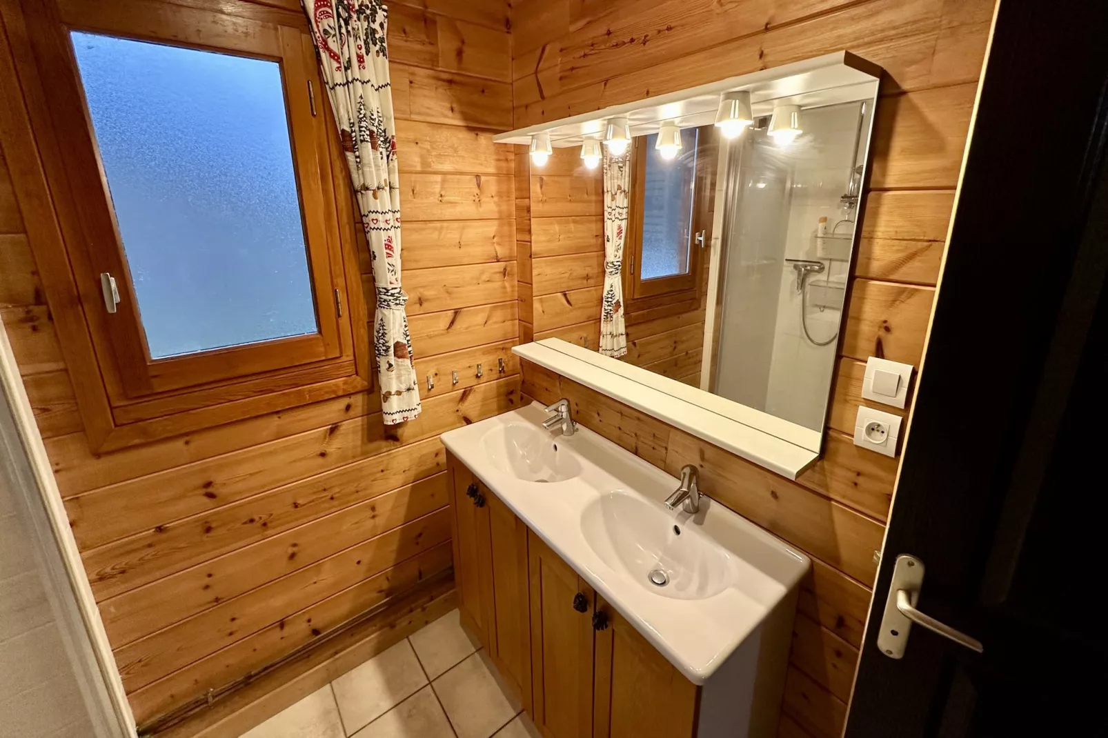 Chalet O Mont Dore 6pers - Badkamer