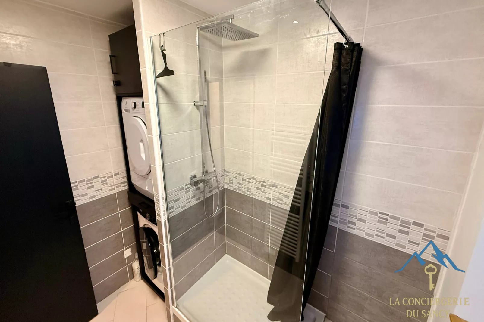 Le Cocon des Cimes Le Mont Dore 6pers - Badkamer