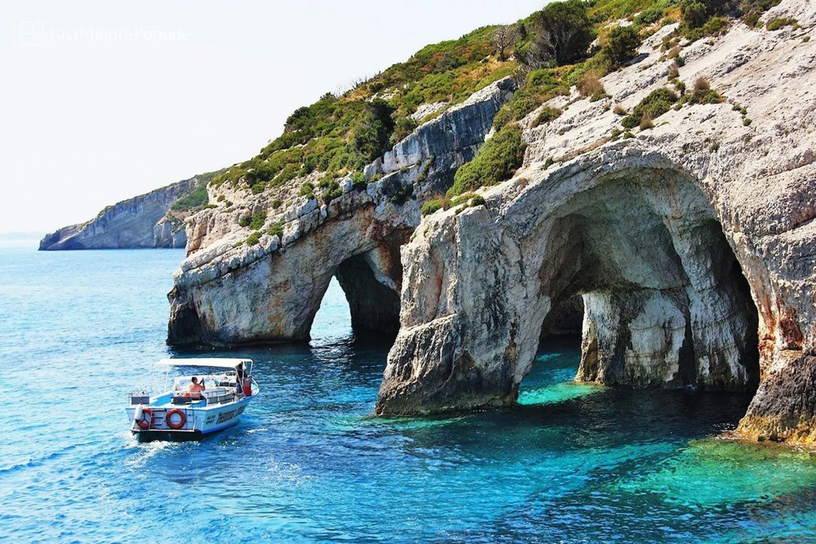 Andriana’s apartment  A fully equipped 2-BR apt in the countryside-Gebieden zomer 20km