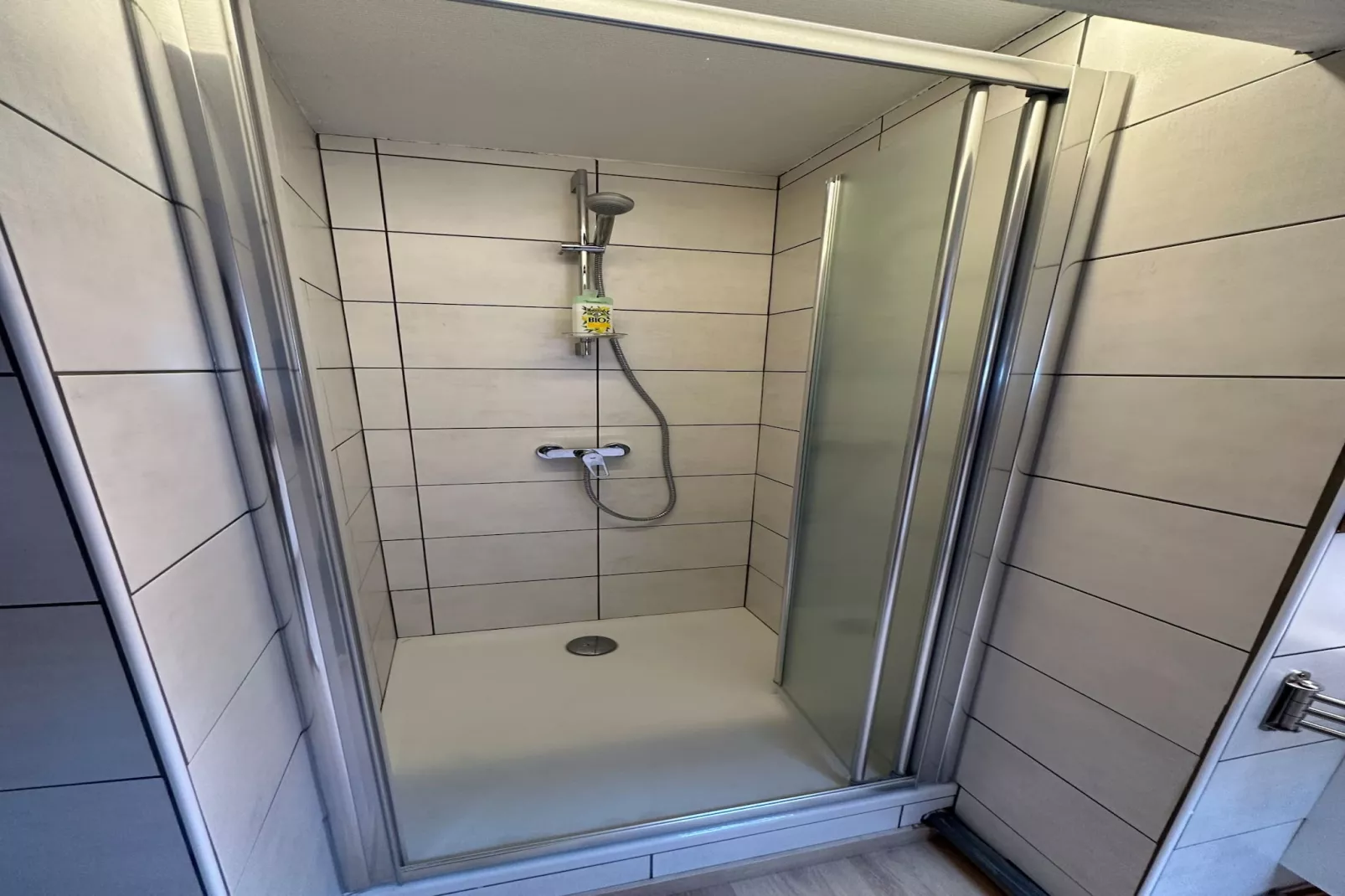 Villa Janchrisma - MontDore - 11pers - Badkamer