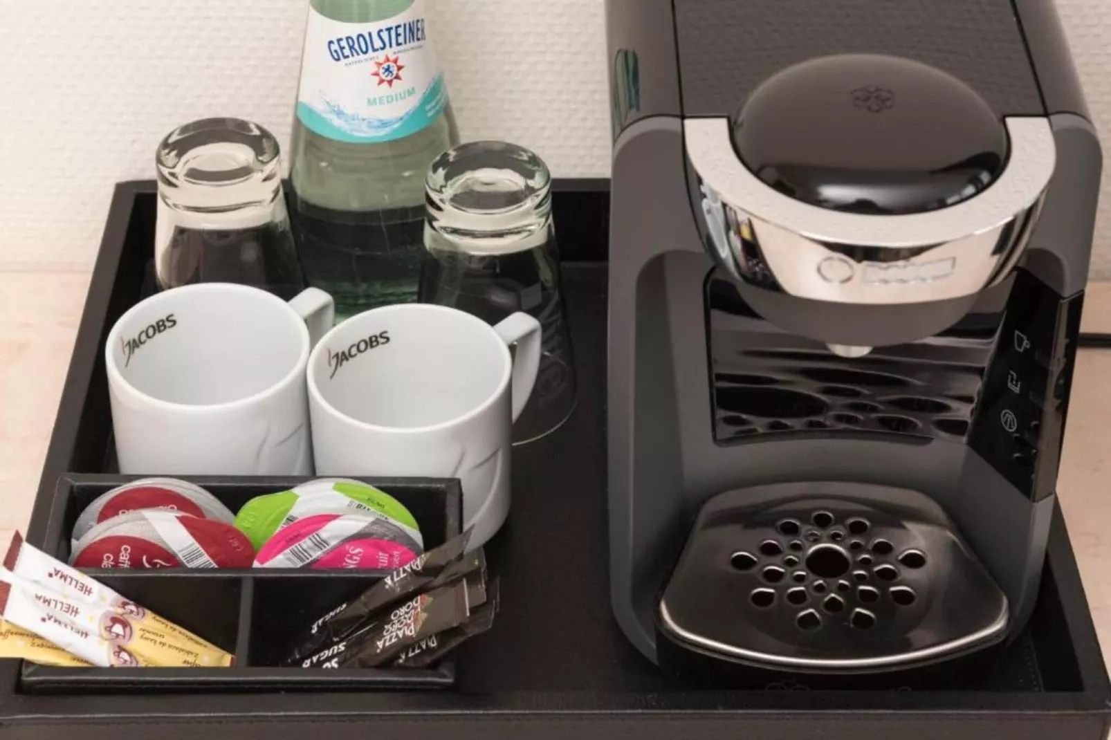 Mercure Hotel - Standard Double Room with Sofa Bed - Sfeer