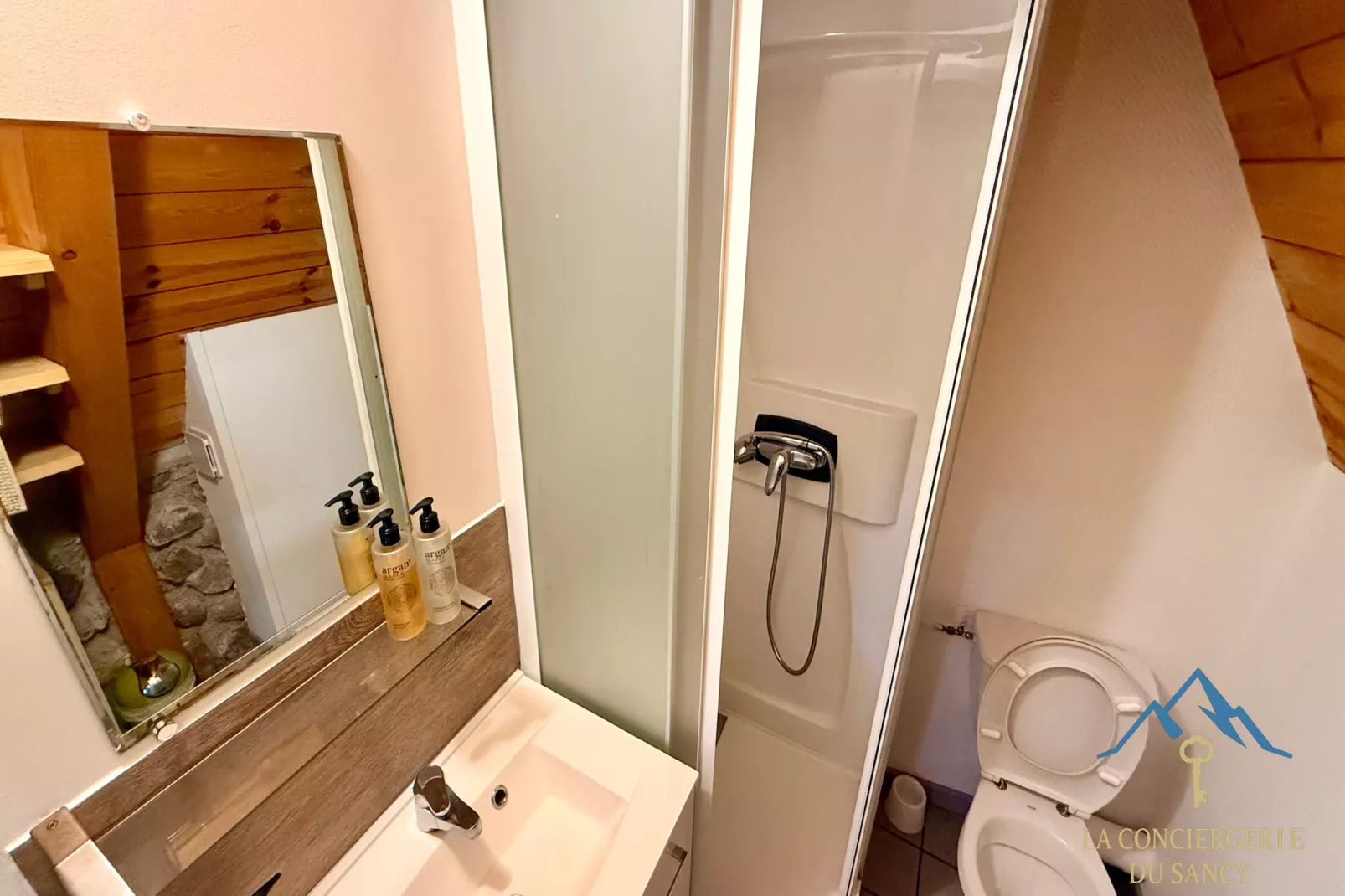 La Grange BOREL 12 pers Murat Le Quaire - Badkamer