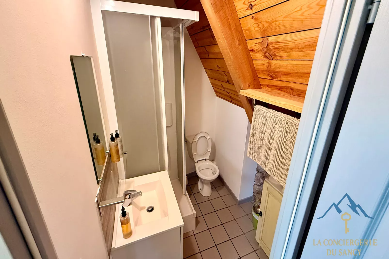 La Grange BOREL 12 pers Murat Le Quaire - Badkamer