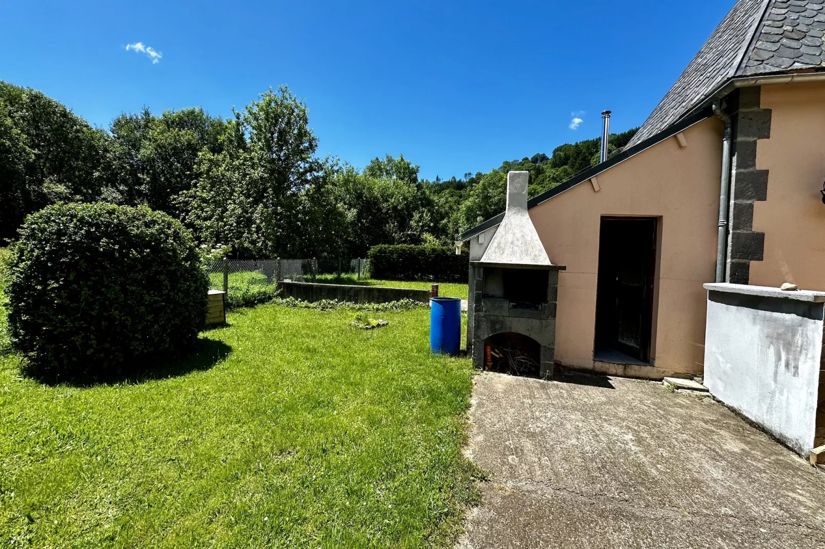 L'école du Hameau - Mont Dore 9 pers - Tuinen zomer