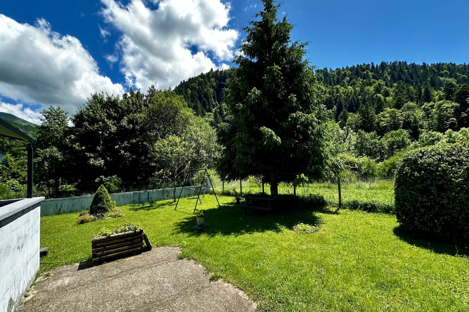 L'école du Hameau - Mont Dore 9 pers - Tuinen zomer