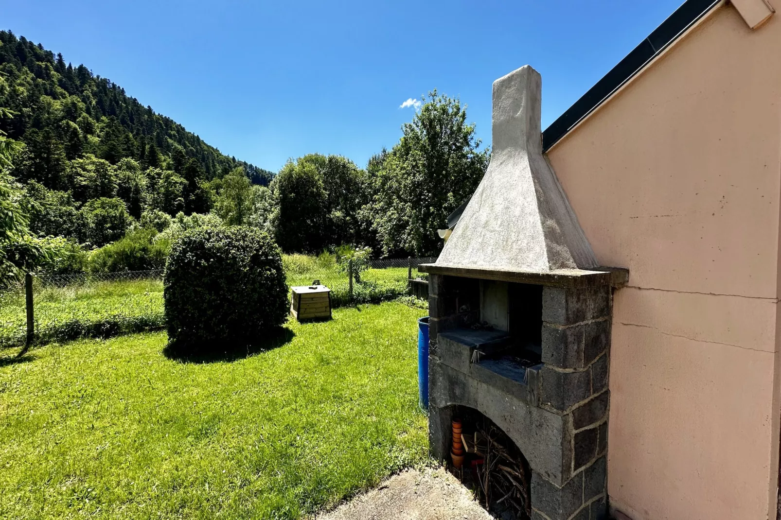 L'école du Hameau - Mont Dore 9 pers - Tuinen zomer
