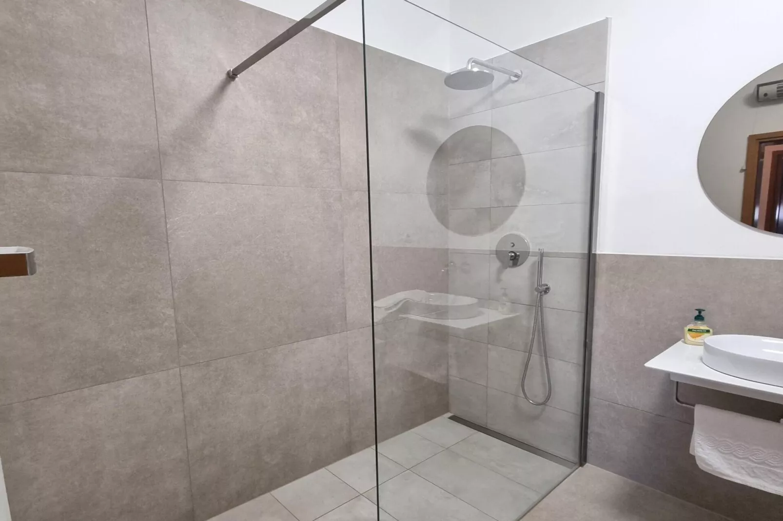 Cherry House - Badkamer