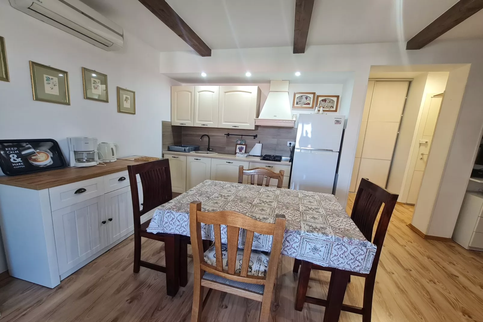 Apartment Erna II in Porec, Istria - Eetkamer