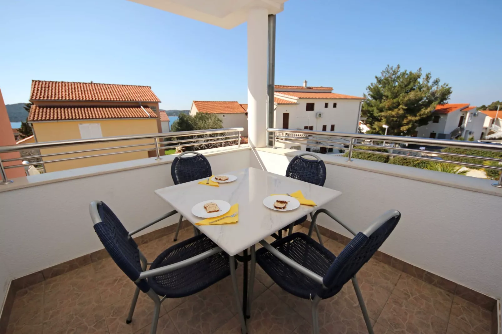 Apartments & Rooms Villa Petra - Double Room (S3) - Terrasbalkon