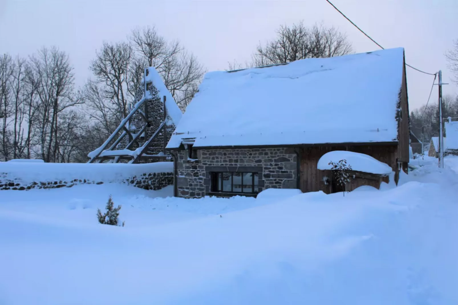 Buron Lou Fenestrou Le Mont Dore 4pers - Buitenlucht