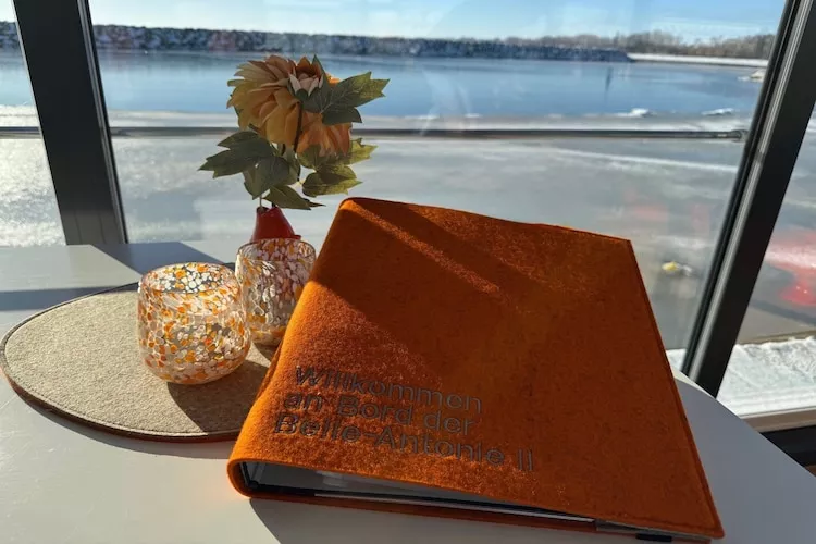 Hausboot Family & Friends mit Hund LP 8 / 3 Personen - Sfeer