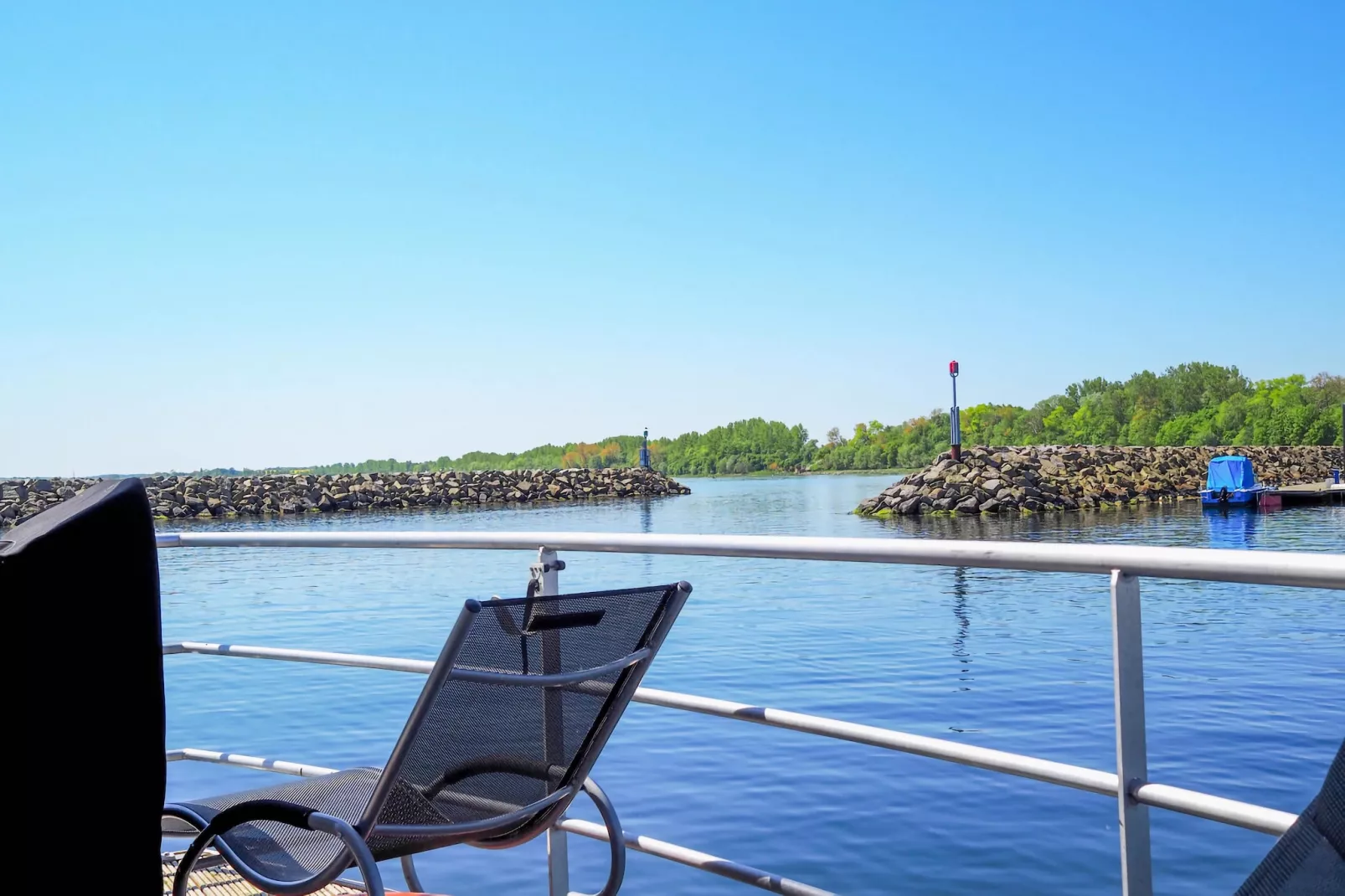 Hausboot Family & Friends mit Hund LP 8 / 3 Personen - Terrasbalkon